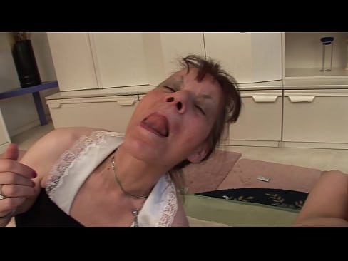 ❤️ Două bunicuțe și un bunic fac sex în trei ❤   at ro.porngipfy.ru ❌